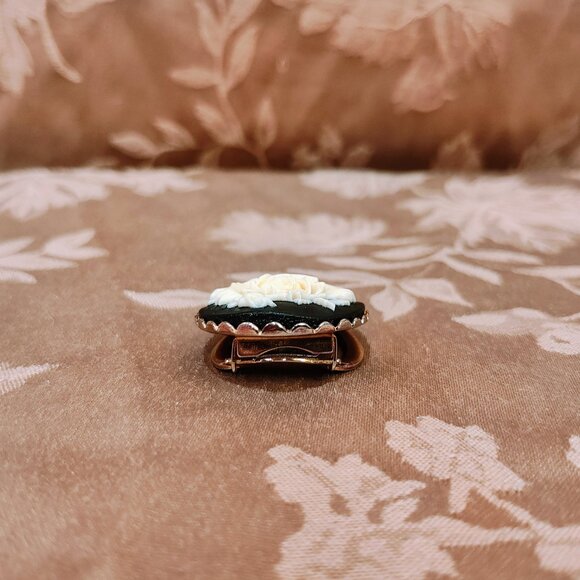 Vintage French Cameo White Rose Scarf Clip, Used - Picture 3 of 7